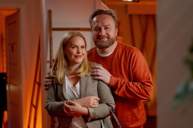 Przyjaciółki. Anka (Magdalena Stużyńska), Paweł (Bartłomiej Kasprzykowski)