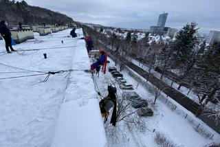 Finał WOŚP 2021 Gdańsku. Alpiniści umyli okna w szpitalach 31.01.2021