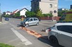 Zderzenie dwóch samochodów osobowych w Tarnowie. Jednak osoba trafiła o szpitala
