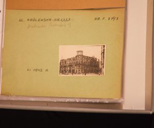 Zbiór fotografii dokumentujących zniszczoną Warszawę