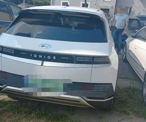 Skradziony w Hiszpanii Hyundai Ioniq 5 odnaleziony w Warszawie. Jak Kobra wytropiła auto?
