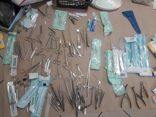 Okradł przychodnię z narzędzi dentystycznych i próbował je sprzedać w internecie
