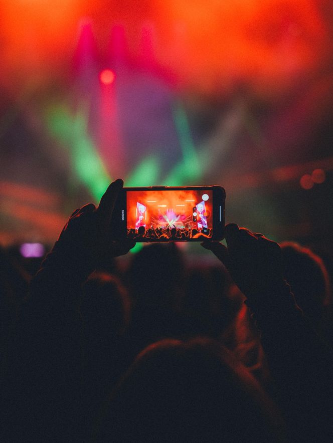 Fajer Festiwal 2025 w TAURON Parku Śląskim. Pierwszy dzień przyciągnął tłumy