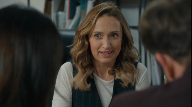 Barwy szczęścia, odcinek 3175. Klemens (Sebastian Perdek), Natalia (Maria Dejmek), Asia (Anna Gzyra)