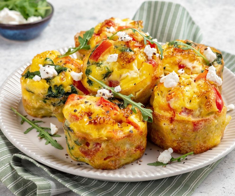 Moja rodzina zawsze prosi o to na śniadanie. Jajeczne muffinki z air fryera wychodzą za każdym razem