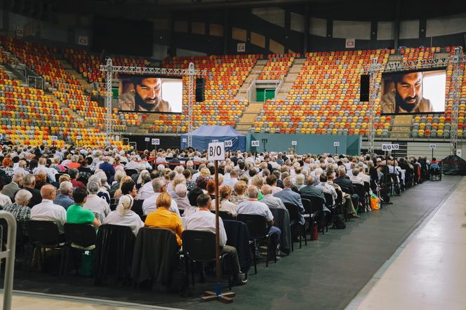 Kongres Świadków Jehowy w Częstochowie. Zdjęcia z soboty 26 lipca 2025