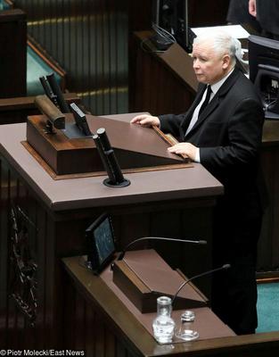 Jarosław Kaczyński modlił się za Jolantę Szczypińską