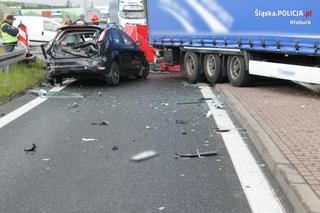 Wypadek w Krzepicach. 74-zginął w zderzeniu z tirem