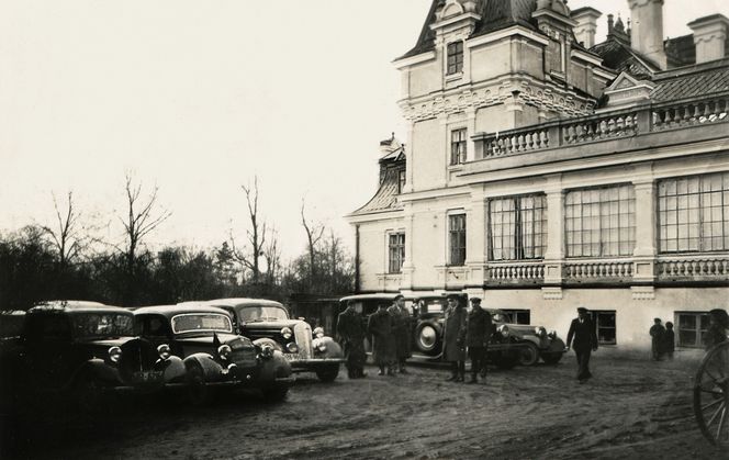 Pałac w Guzowie - fragment pałacu i oranżeria - przed 1939 r.