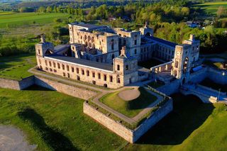 Zamek Krzyżtopór w Ujeździe