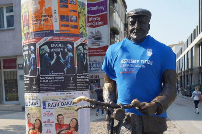 Stary Marych bardzo dobrze prezentuje się w koszulce Lecha Poznań!