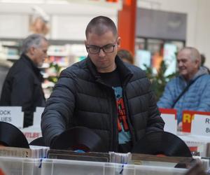 Giełda Płyt Winylowych w CH Rondo! Tu każdy znalazł coś dla siebie [ZDJĘCIA]