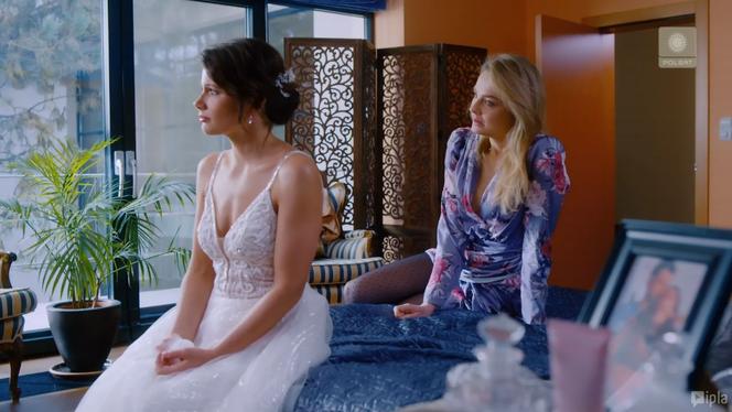Przyjaciółki 17 odc. 206. Dorota (Agnieszka Sienkiewicz), Inga (Małgorzata Socha)