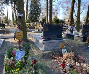 Łódzkie cmentarze. Trwają wiosenno-świąteczne porządki na cmentarzu Doły 