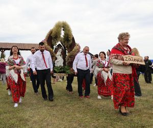 Korowód dożynkowy na dożynkach wojewódzkich 2025 w Świdniku