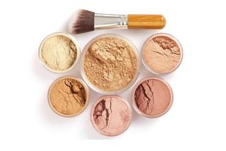 Kosmetyki mineralne - jak wykonać makijaż kosmetykami mineralnymi? 