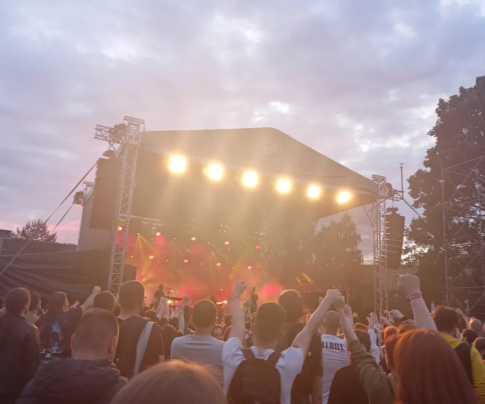 Pierwszy dzień Wielkiego Grillowania UAM!
