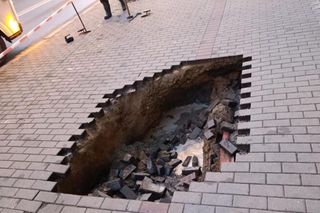 Dziura na ul. Lwowskiej nie jest jedyna. Kolejne zapadliska w Tarnowie