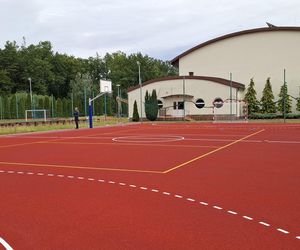 Boisko szkolne w Ruszczy w gminie Połaniec