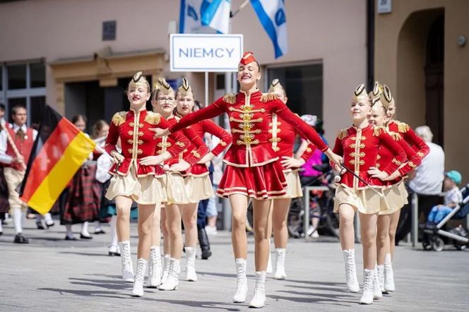 Dni Rybnika 2025. Kolorowa parada ulicami miasta, koncerty i seniorada