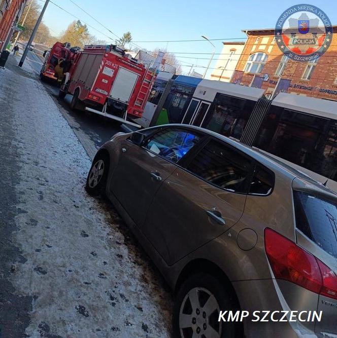 Z okna mieszkania wydobywał się dym. Było o krok od nieszczęścia