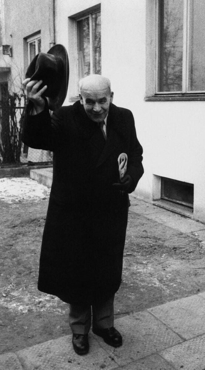 Władysław Gomułka – polski polityk komunistyczny, I sekretarz KC PPR (1943–1948), I sekretarz KC PZPR (1956–1970), w latach 1945–1949 I wicepremier i minister ziem odzyskanych. W latach 1957–1971 członek Rady Państwa.