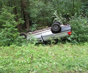 O krok od tragedii na Mazowszu. Roman wypadł z drogi, bo fotografował chmurę w kształcie UFO