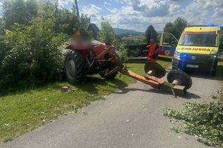 Mordarka. Pijany jak bela 48-latek uderzył ursusem w drzewo i staranował szopę. Miał 8 promili!