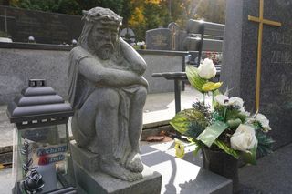 Pomniki i rzeźby witomińskiego cmentarza