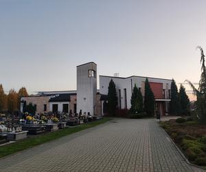 Zbrodnia w Tarnowie. Pogrzeb Katarzyny i jej córeczek na cmentarzu w Klikowej