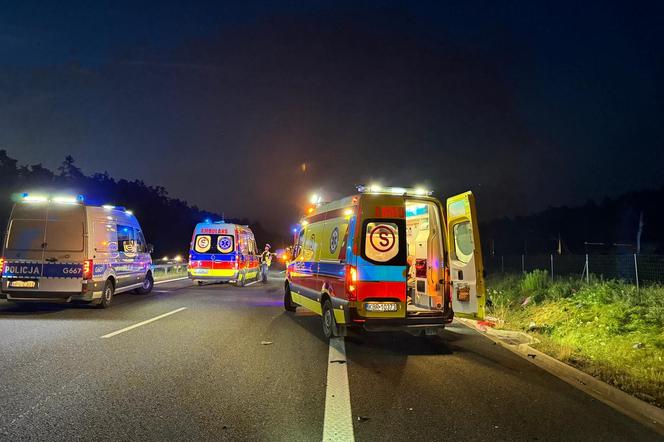 Groźny wypadek na A4 koło Tarnowa w piątek nad ranem 12.07.2024r.