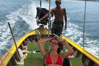 Gwiazda Pytania na śnidanie pręży się na plaży