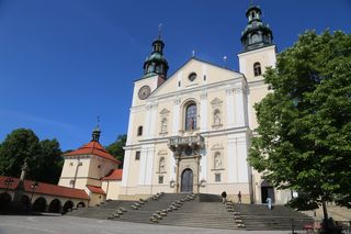 Nawet 120 tysięcy wiernych zjedzie do tego miasta. Kierowcy muszą przygotować się na drogowy paraliż