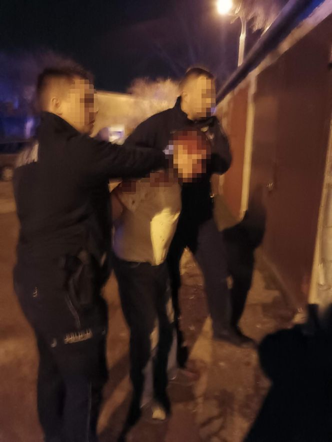 Zasztyletował sanitariusza, odpowie za usiłowanie zabójstwa drugiego medyka