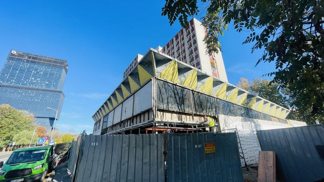 Budynek Biedronki projektu Kwaśniewicza w Katowicach