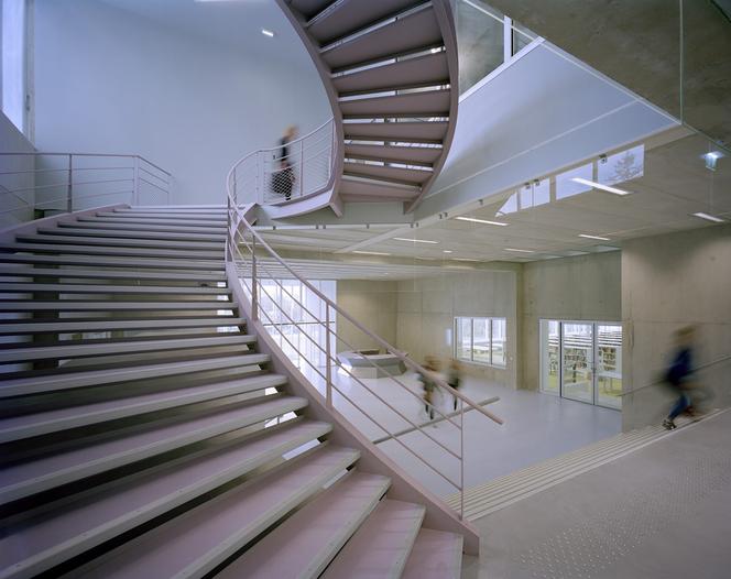 Szkoła architektury w modernistycznym sanatorium