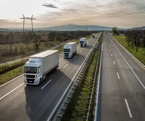 Wynagrodzenia kierowców 2023 - jakie zmiany czekają firmy transportowe w 2023 roku?
