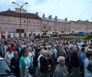 75 lat temu obraz Matki Boskiej w Lublinie zapłakał. Wierni uczcili rocznicę „Cudu lubelskiego” procesją różańcową