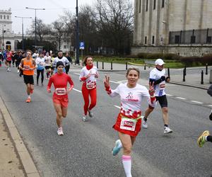 Bieg na Piątkę 2024, Warszawa - zdjęcia. Biegłeś? Szukaj się w galerii!