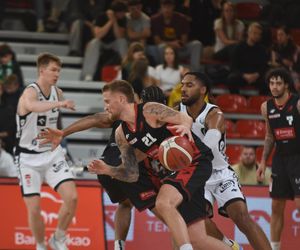 Legia Warszawa wygrała 87:76 z Energą Czarnymi Słupsk
