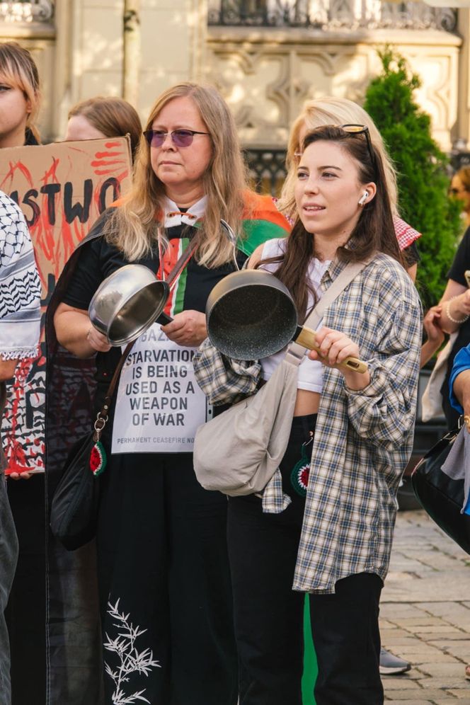Głośny protest na Rynku we Wrocławiu przeciwko działaniom Izraela.„To nasz moralny obowiązek”