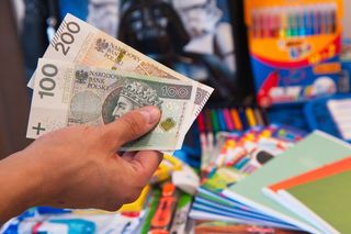 300 złotych dla uczniów. Wystarczy złożyć wniosek