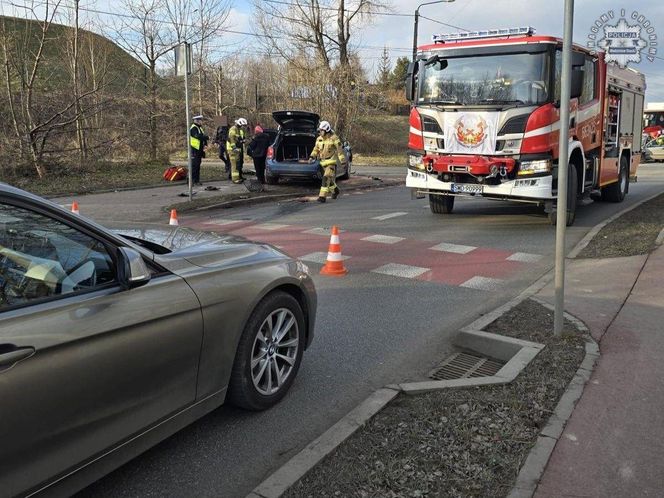 Kierująca straciła przytomność i doprowadziła do czołowego zderzenia. Trzy osoby poszkodowane