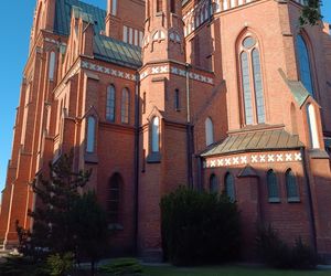 Ksiądz podejrzany o molestowanie nastolatek zatrzymany w Anglii