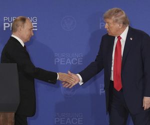 Toksyczna przyjaźń Trumpa z Putinem