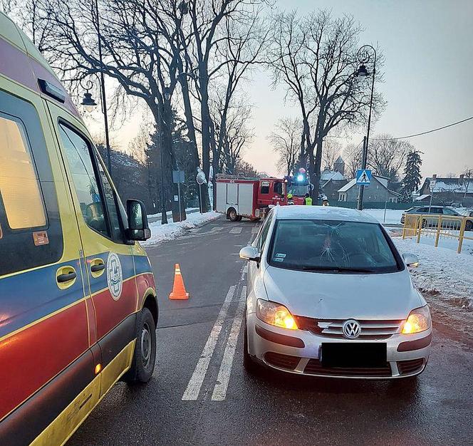 Potrącenie dziewczynki na przejściu dla pieszych w Nowym Stawie