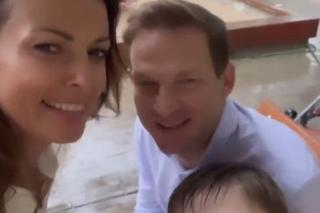 Barwy szczęścia nowy sezon na planie. Ksawery (Bartosz Gruchot), Kasia (Katarzyna Glinka), Łukasz (Michał Rolnicki)