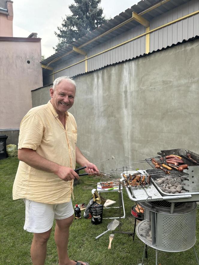 Jacek Protasiewicz wyprawił Darii urodziny. Grill z pralki to początek!