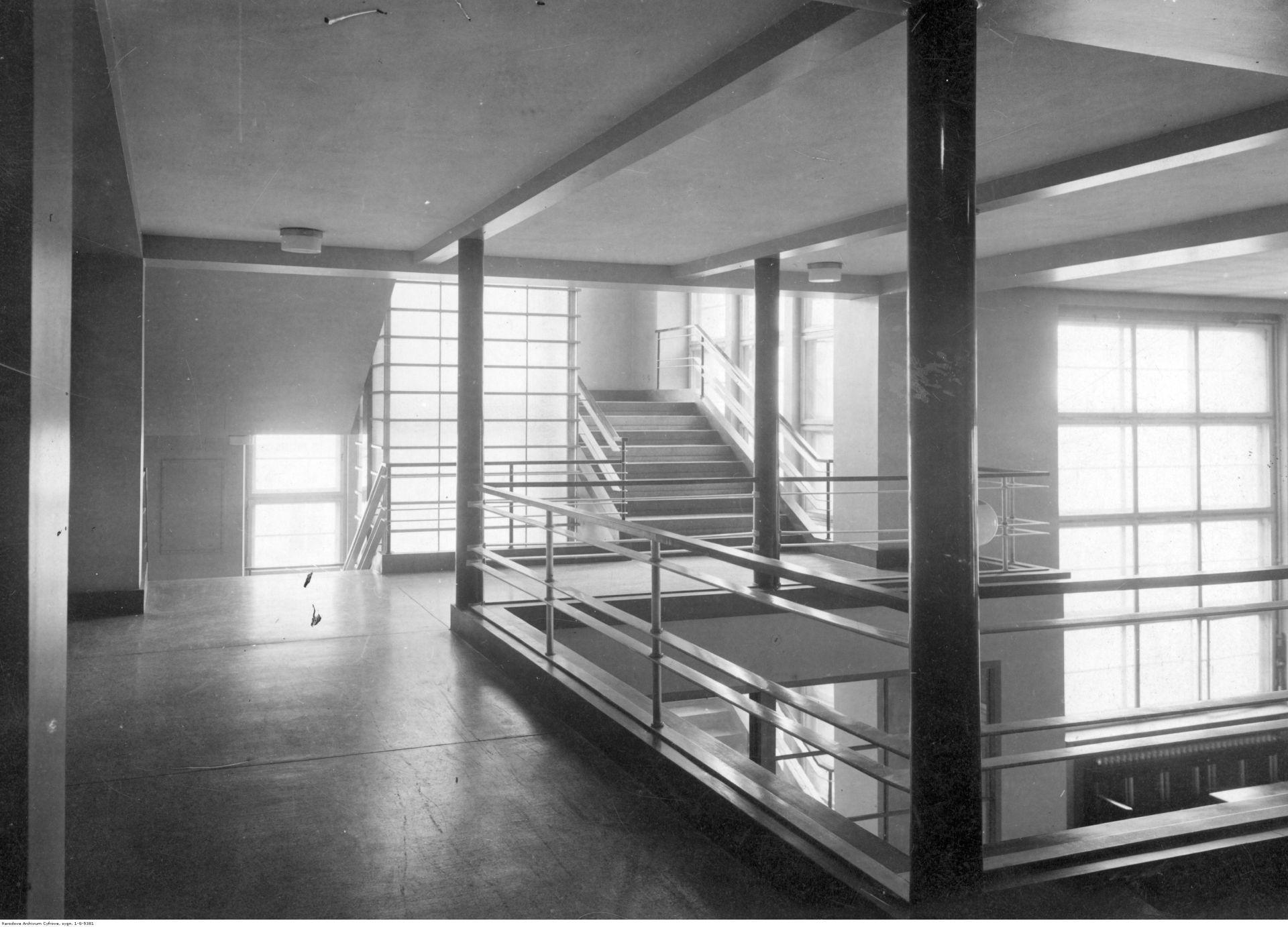 Apartamenty na wynajem przy Św. Barbary w Warszawie: modernizacja kamienic według Grupy 5