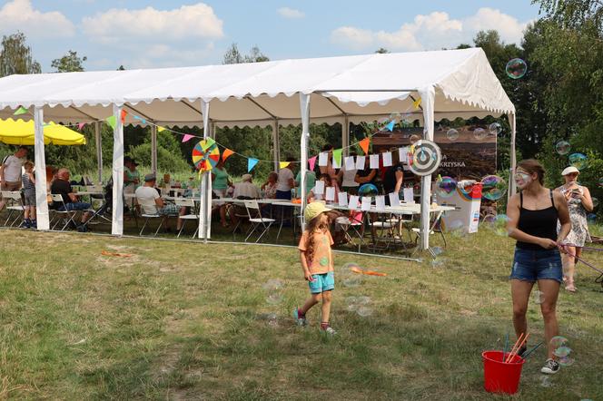 Niezwykły piknik przy Stawie w Lasocinie. Zobacz zdjęcia i relację! #DziałamyRazem